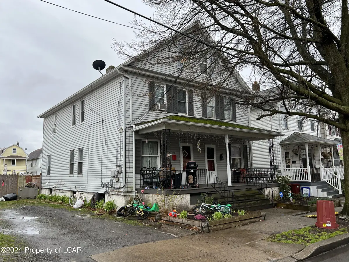 413-415 Elm Avenue, Kingston in Kingston
