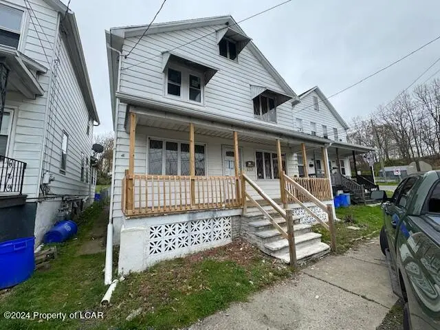 639 Front Street, Hanover Township in Hanover Township
