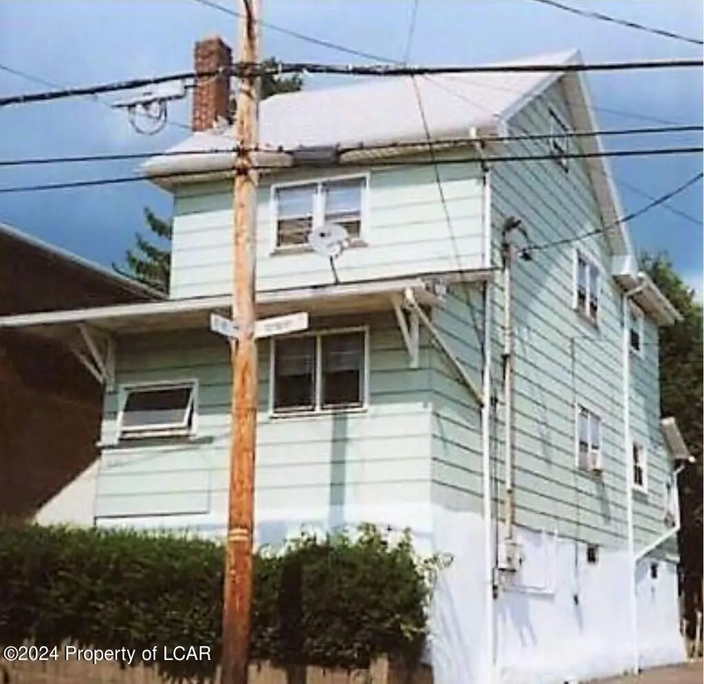 621 Seybert Street, Hazleton in Hazleton