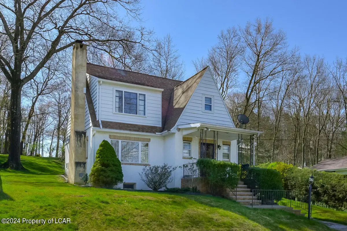 109 E Franklin Street, Shavertown in Shavertown
