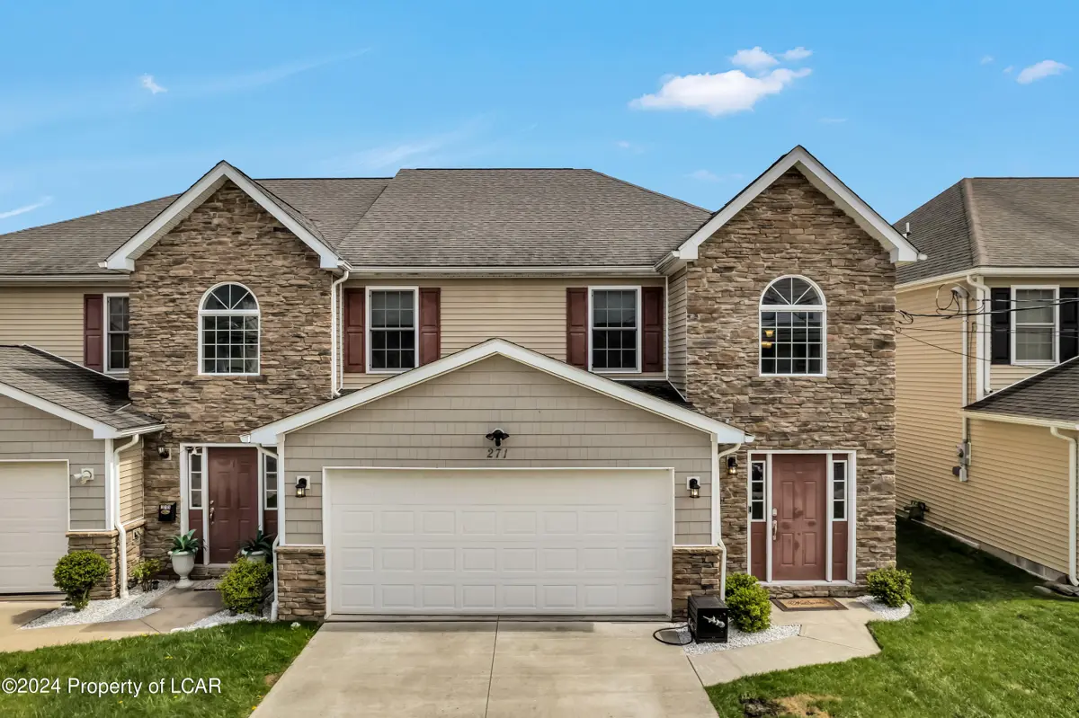 271 E Grove Street, Kingston in Kingston