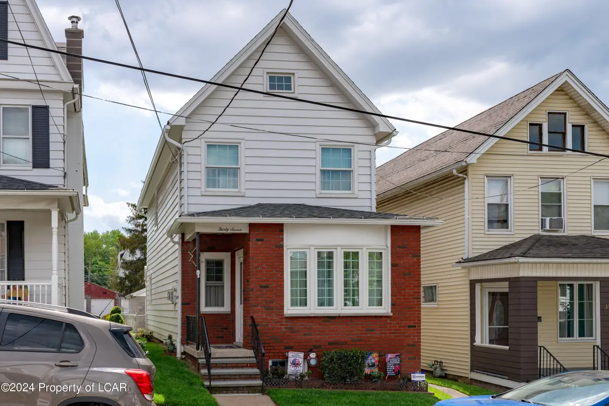 37 Hillard Street, Wilkes-Barre in Wilkes-Barre