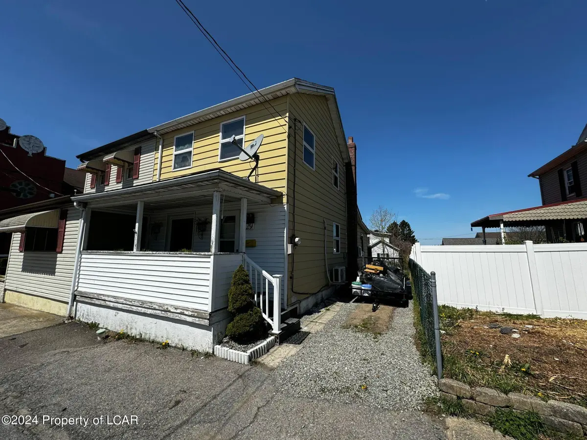 129 E Grant Street, McAdoo in McAdoo