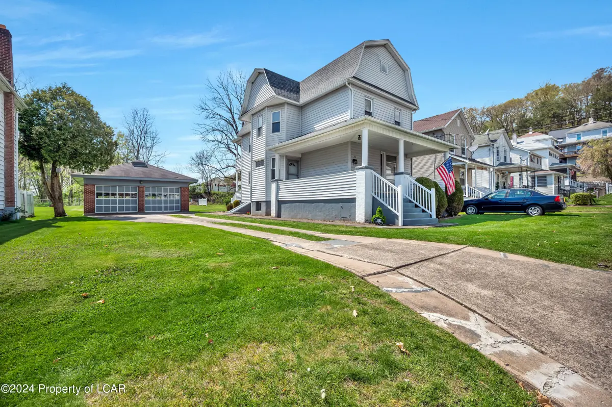20 Center Street, Hanover Township in Hanover Township