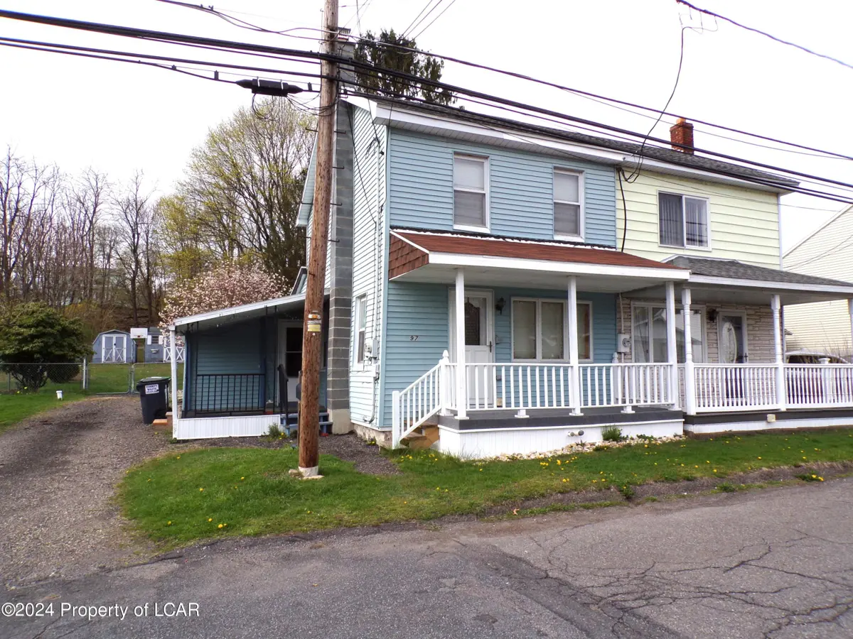 297 Roosevelt Drive, Mahanoy City in Mahanoy City