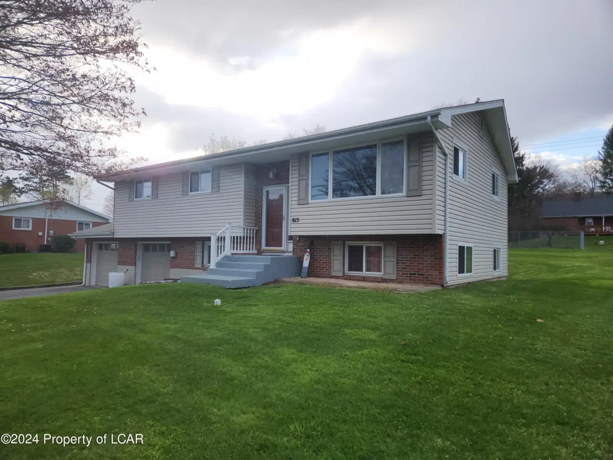 815 E Main Street, Weatherly in Weatherly