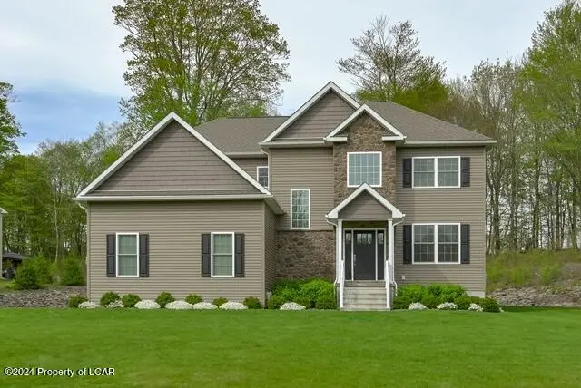 127 Stonefield Drive, Jefferson Township in Jefferson Township