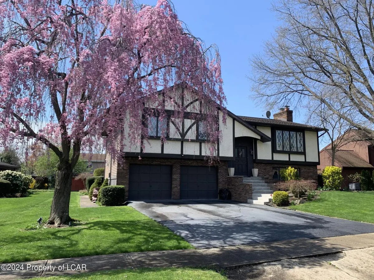 201 Sahara Drive, Kingston in Kingston