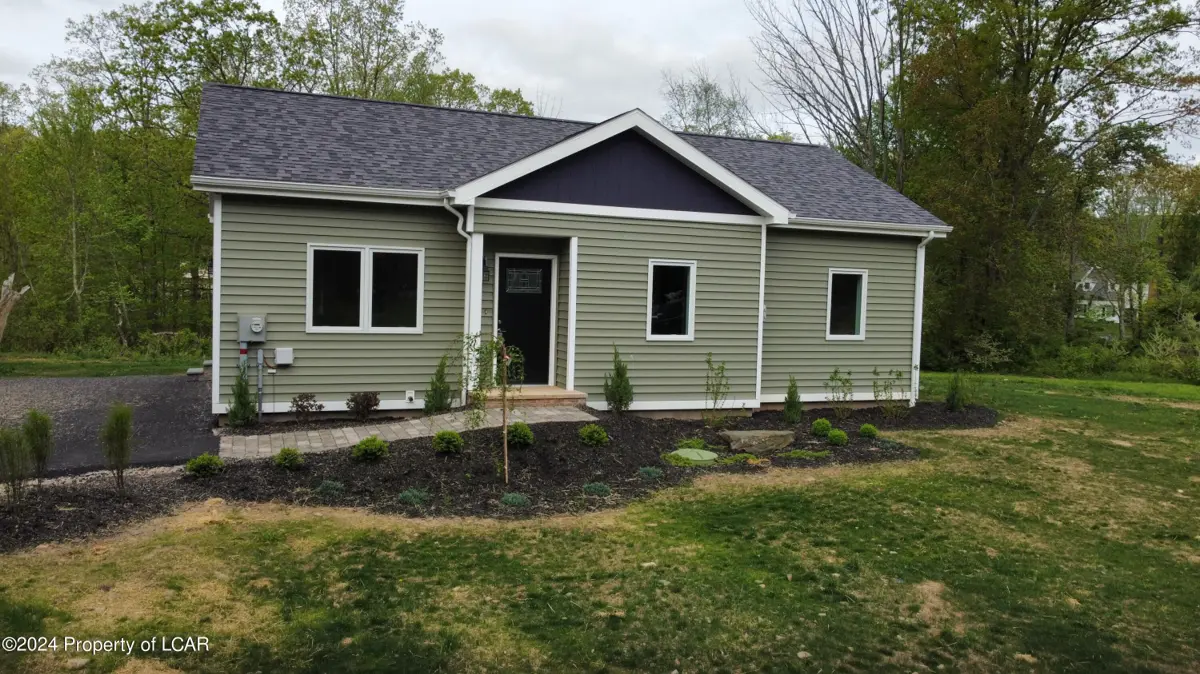 1506 Laurel Drive, Mountain Top in Mountain Top