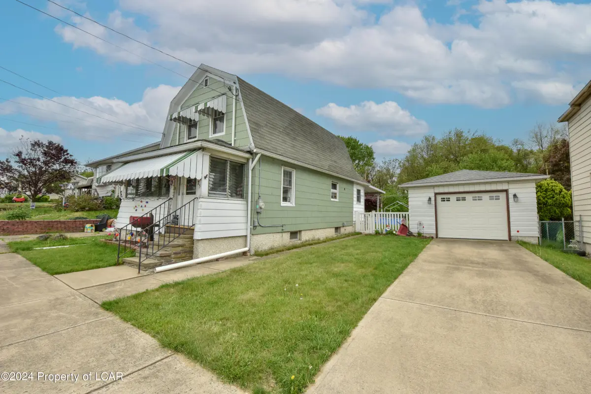 25 Mercer Street, Wilkes-Barre in Wilkes-Barre