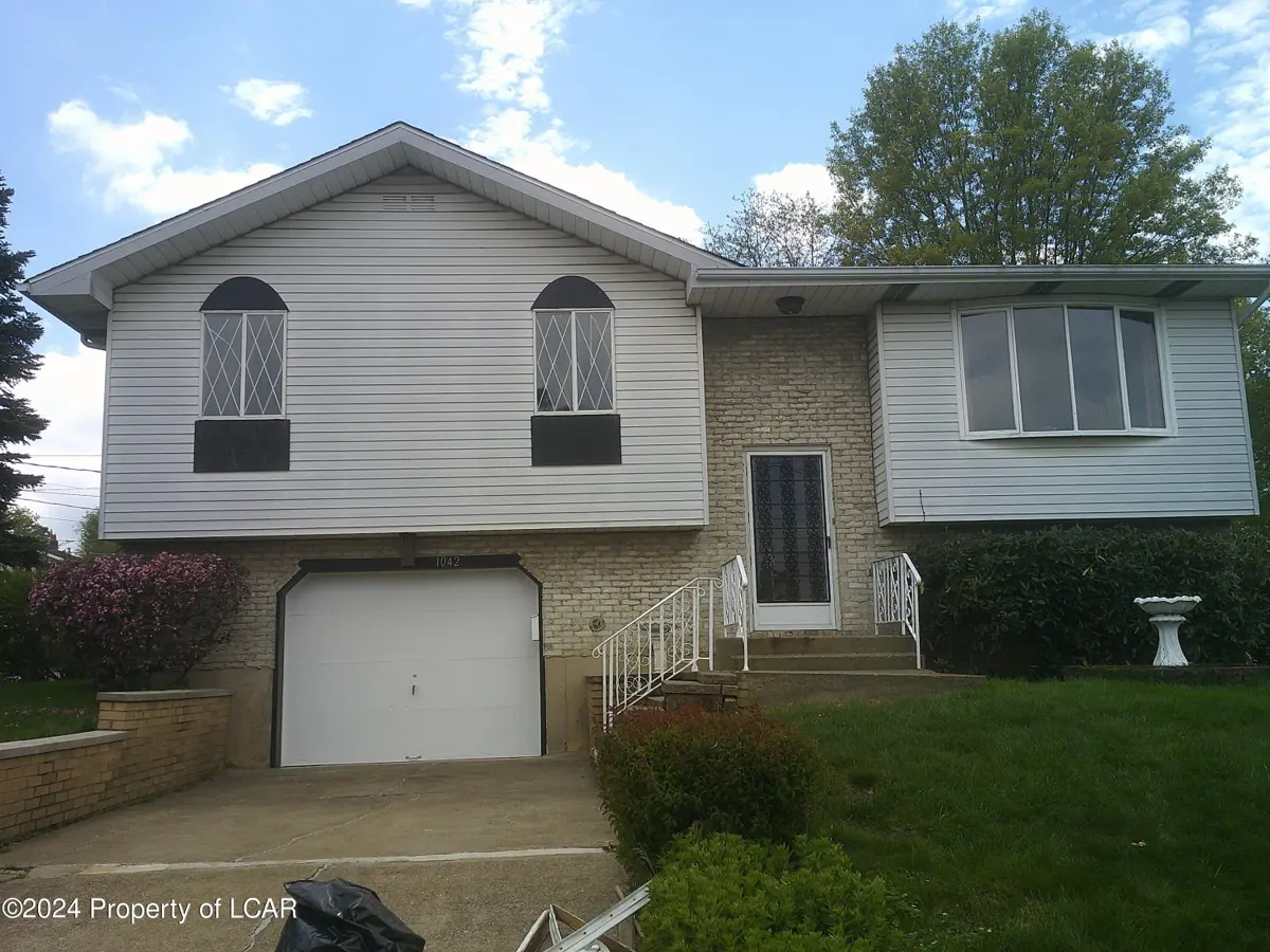 1042 W 20th Street, Hazleton in Hazleton