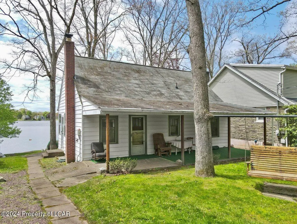 1715 Lakeview Drive, White Haven in White Haven