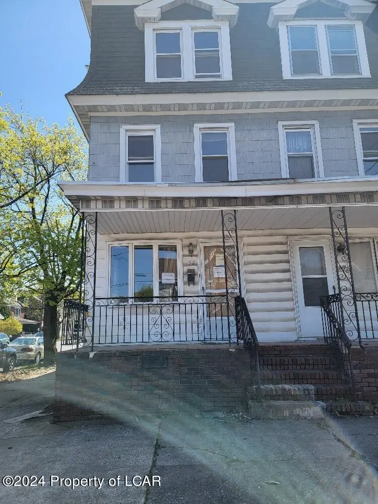 52 East Avenue, Mount Carmel in Mount Carmel