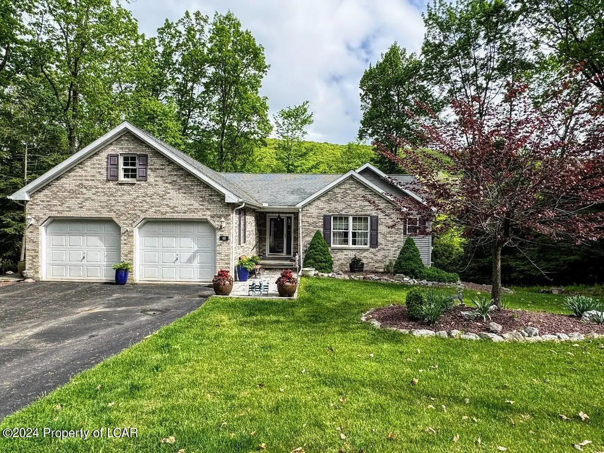 48 Arapahoe Lane, Hazleton in Hazleton