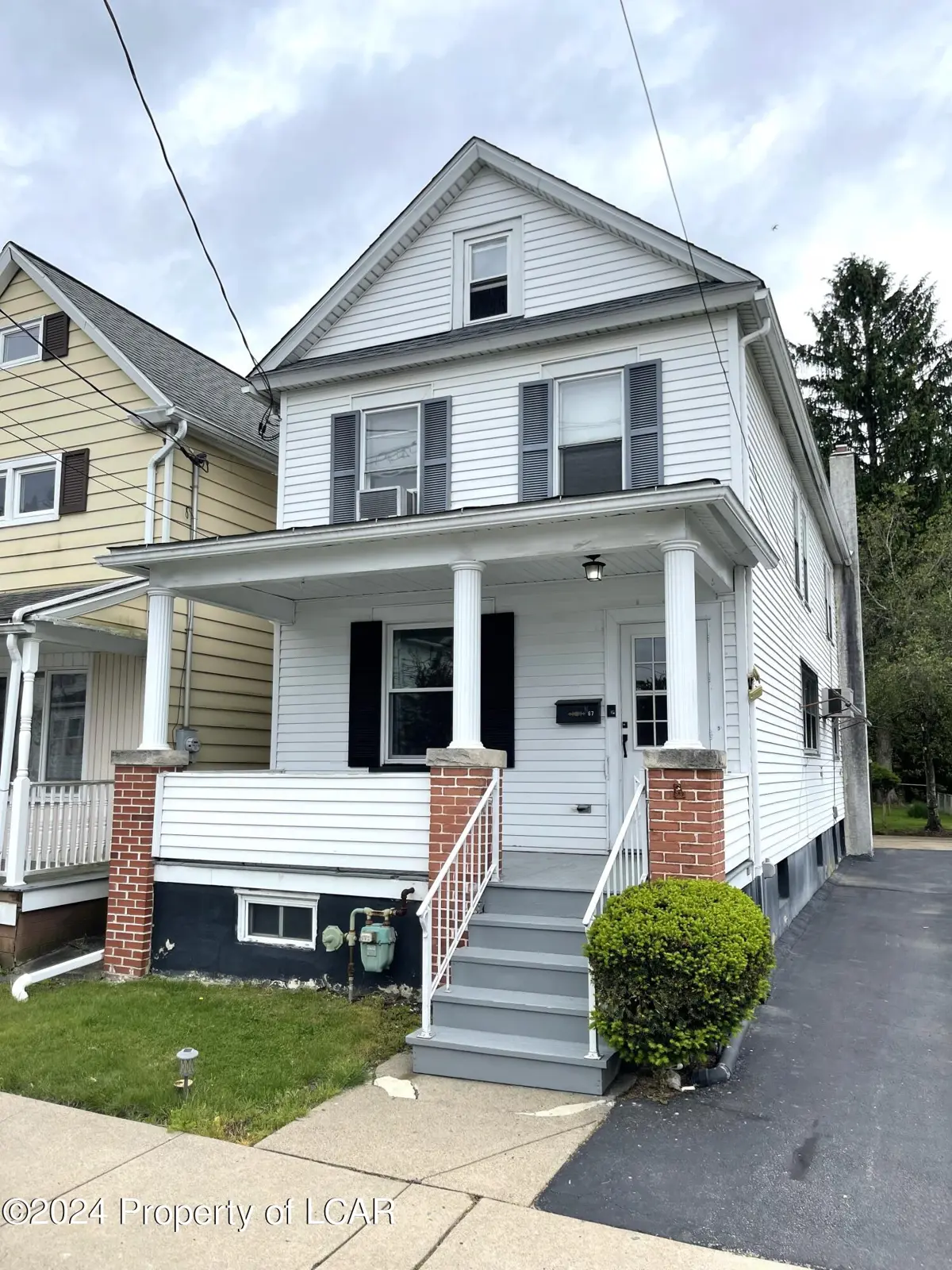 67 E Thomas Street, Wilkes-Barre in Wilkes-Barre