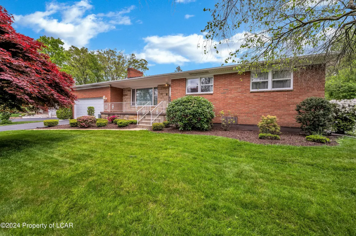 236 S Mountain Boulevard, Mountain Top in Mountain Top