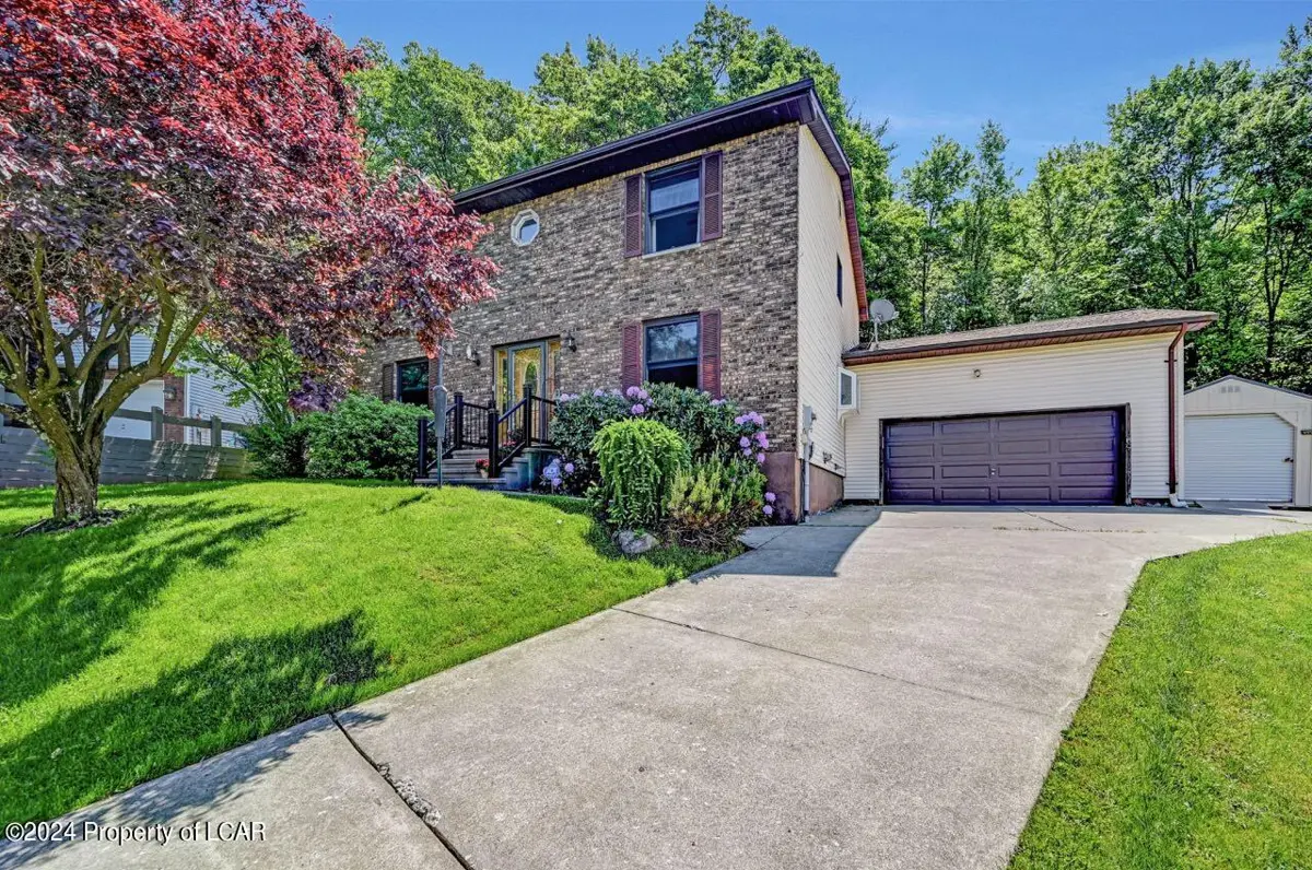 39 Village Green Drive, Dallas in Dallas