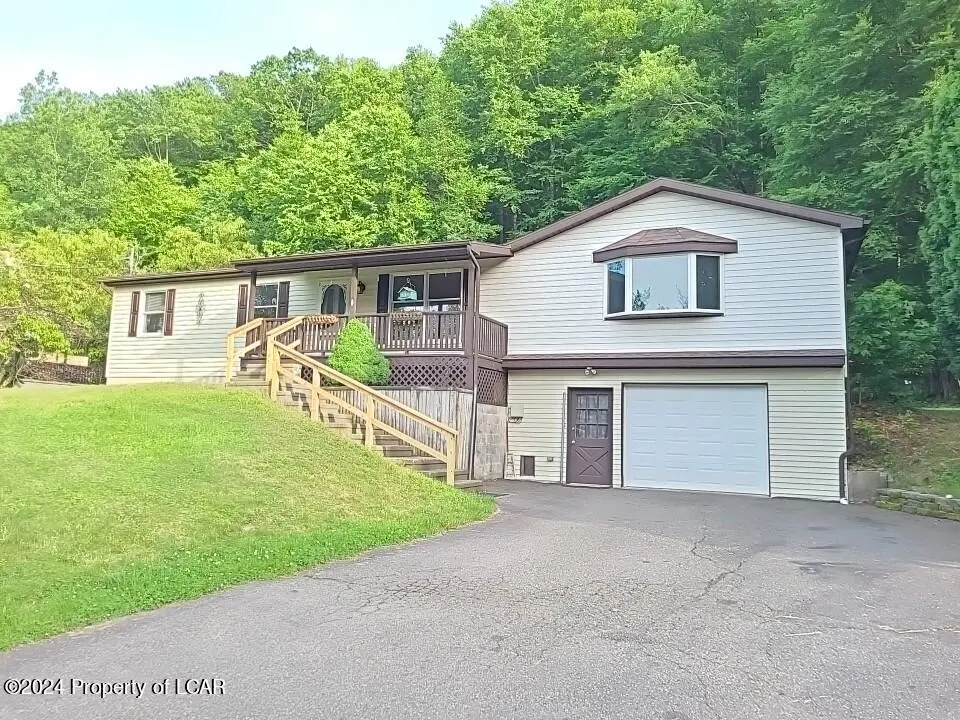 780 Weston Road, Weston in Weston