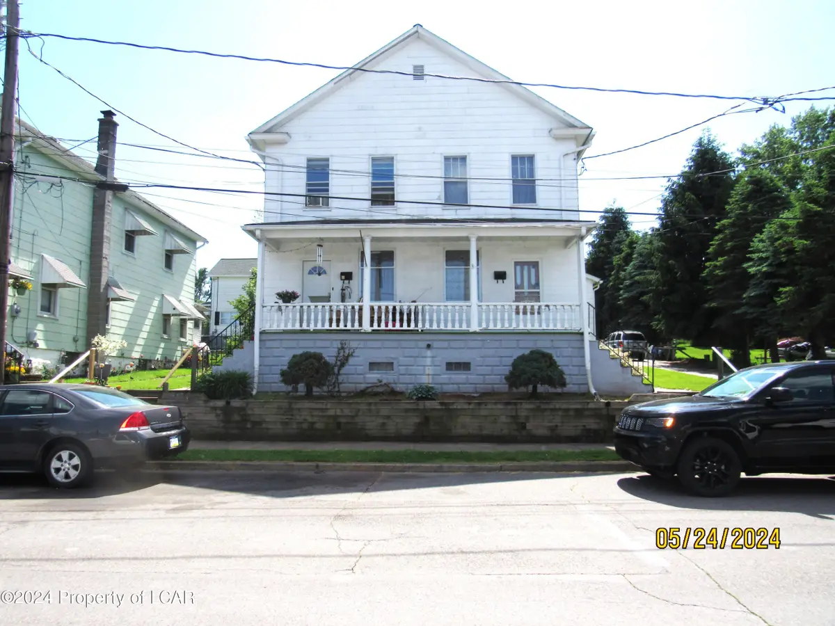 570-572 Garfield Street, Edwardsville in Edwardsville
