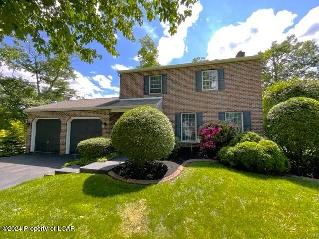 26 Rockledge Drive, Mountain Top in Mountain Top