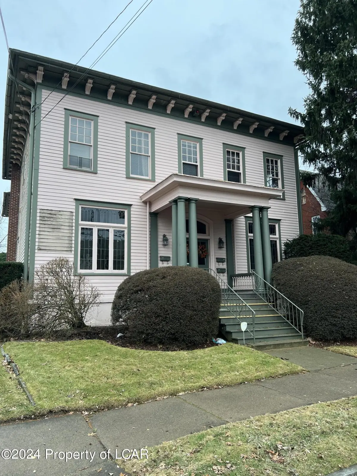 132 Carey Avenue, Wilkes-Barre in Wilkes-Barre