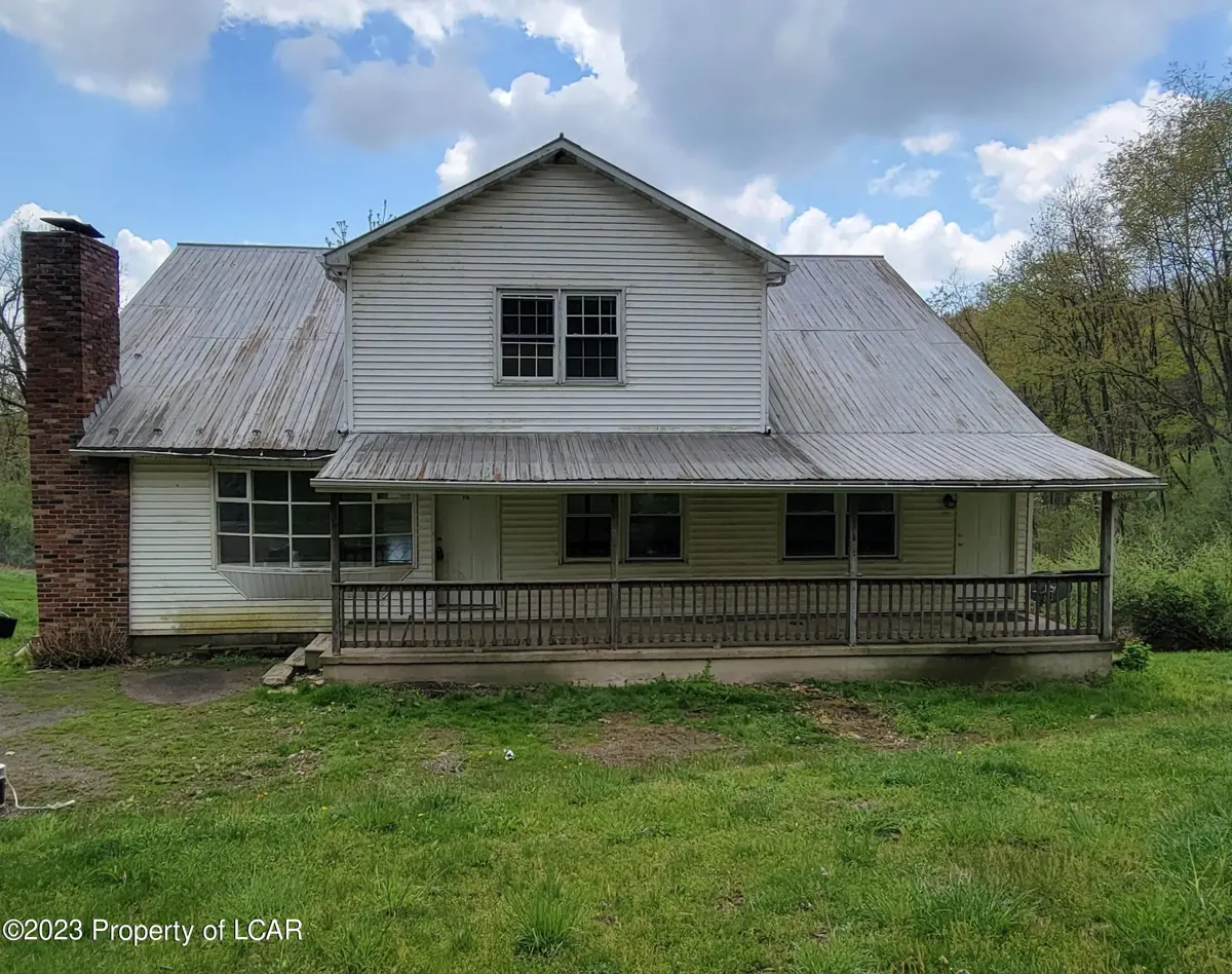 31 Runaway Lane, Millville in Millville