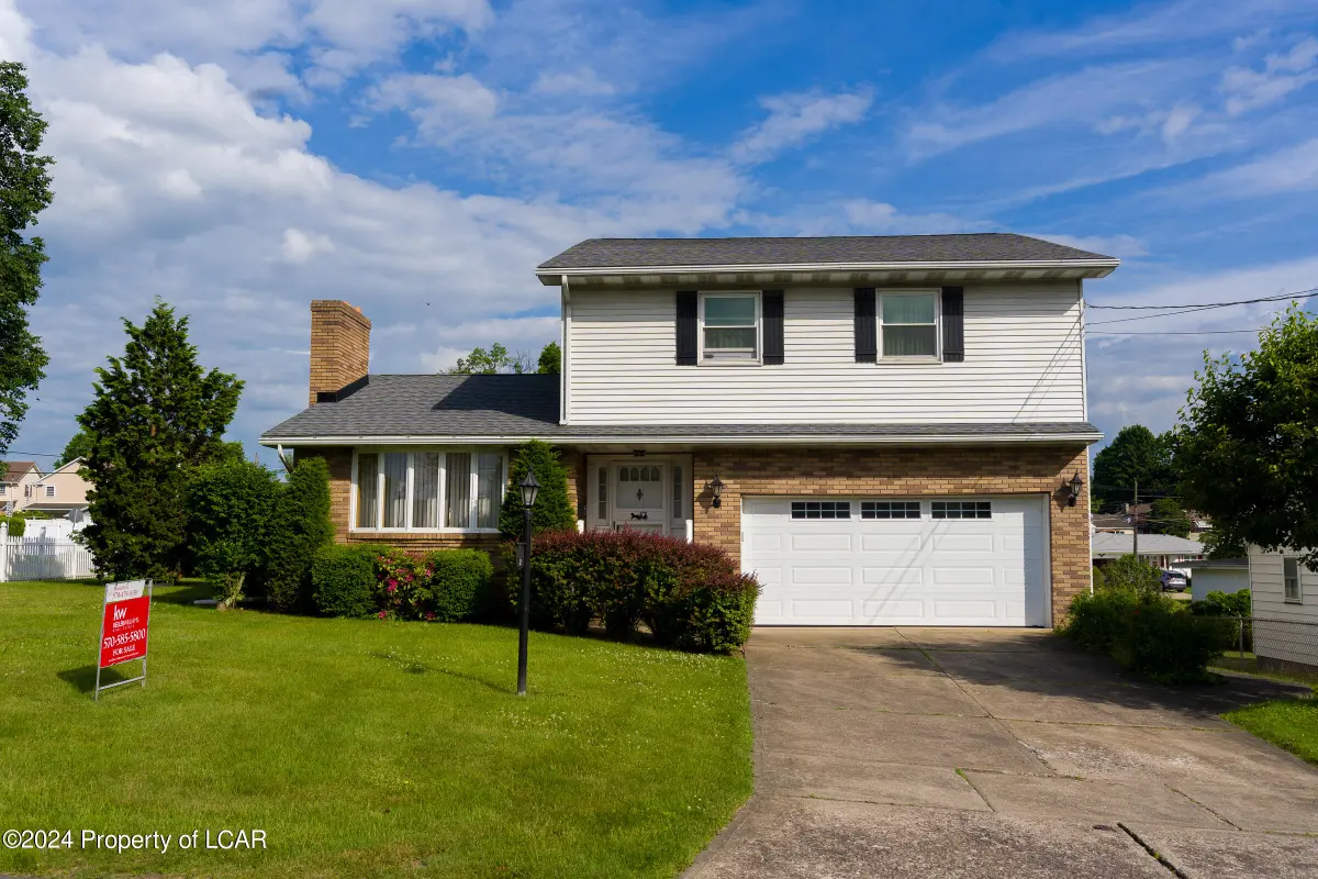 2 Keystone Road, Hanover Township in Hanover Township