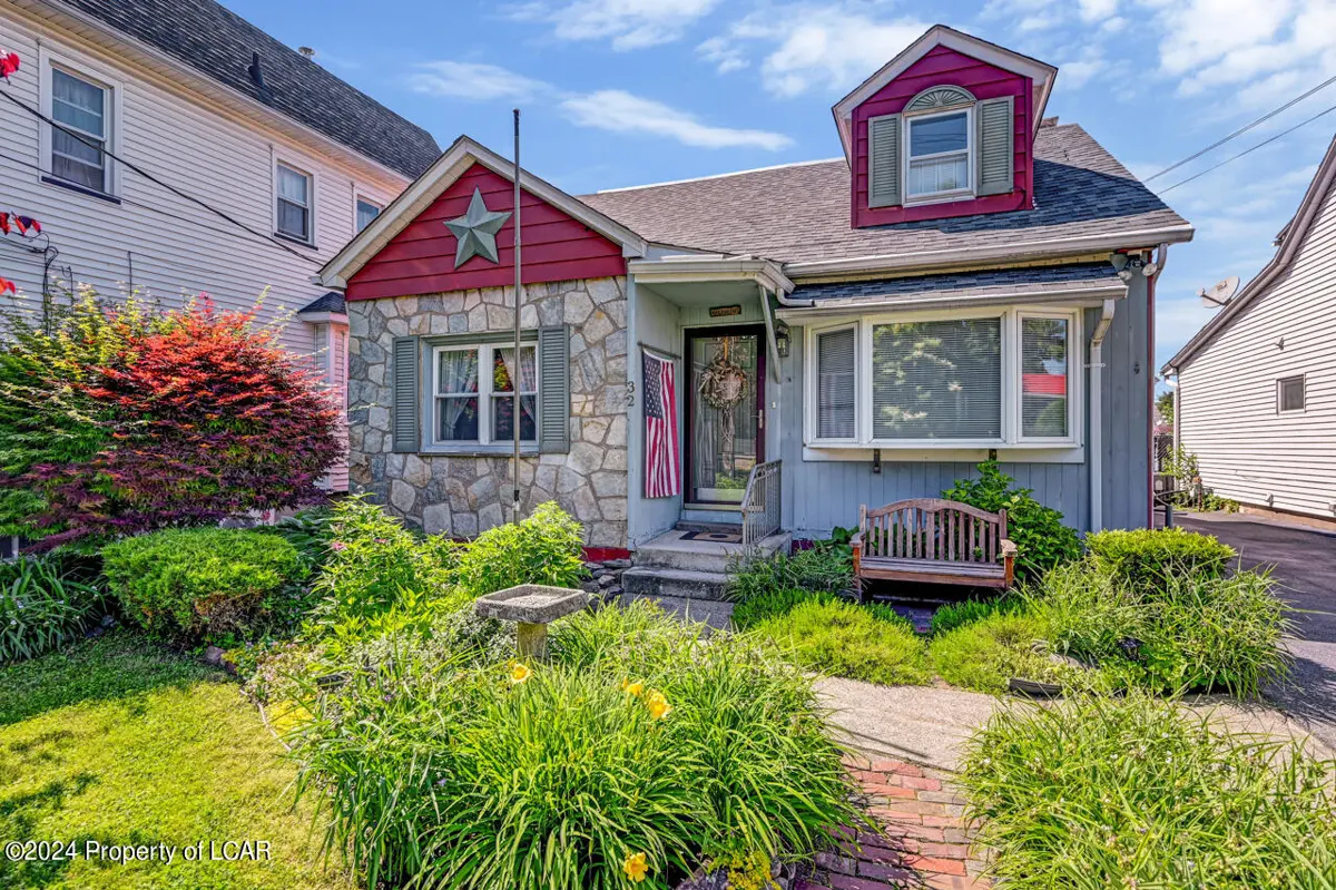 32 N Loveland Avenue, Kingston in Kingston