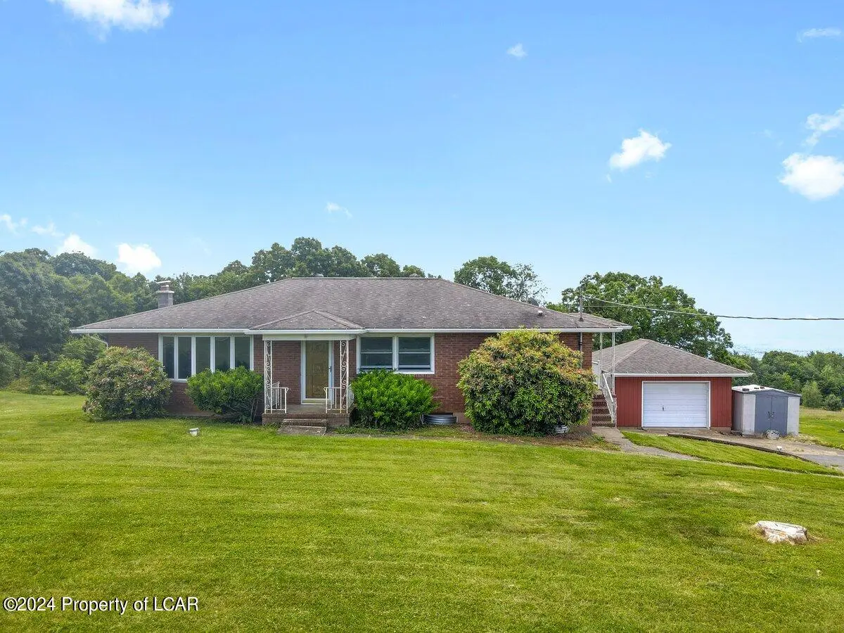 1180 W Mountain Road, Plymouth in Plymouth