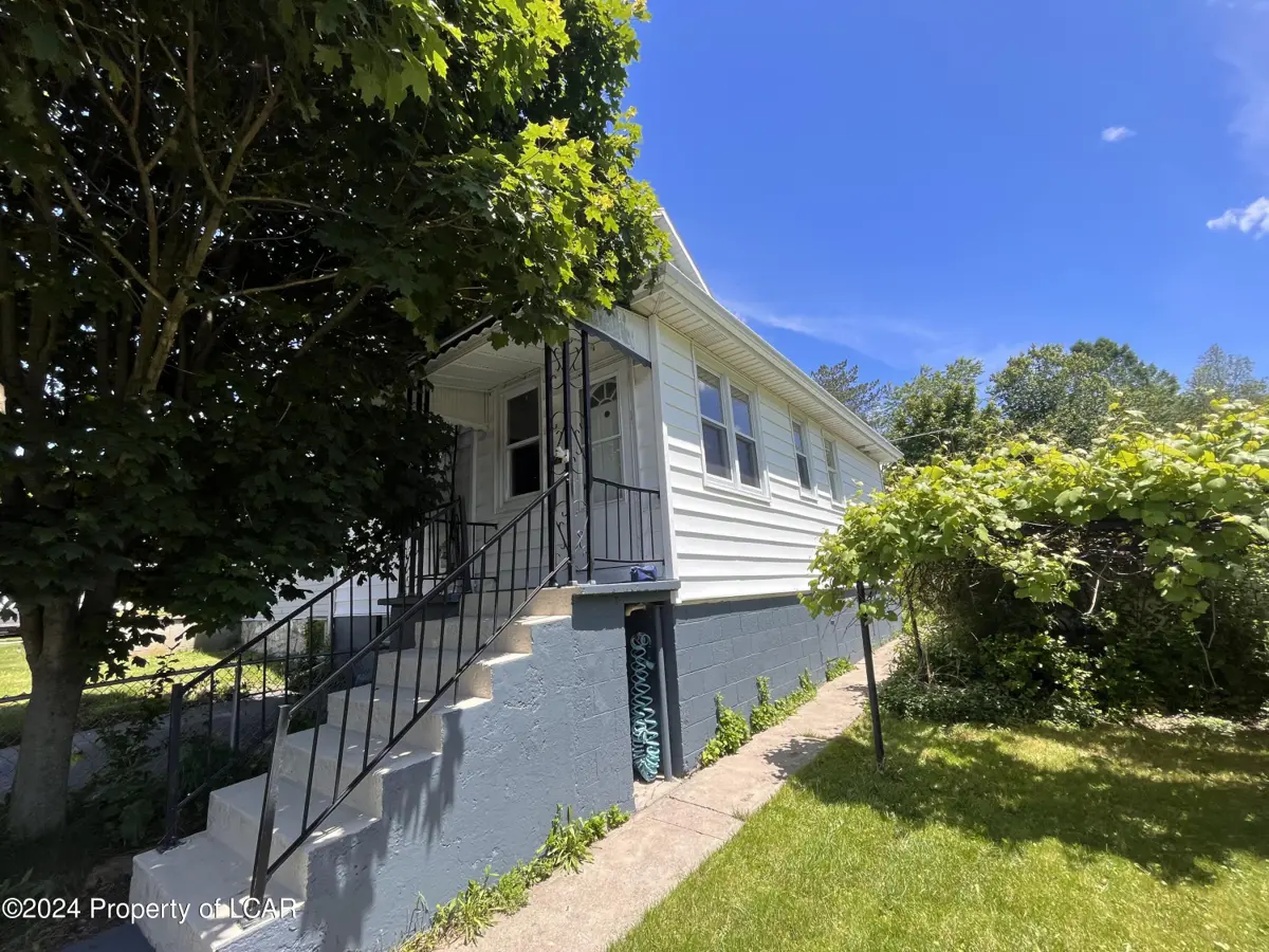 149 1st Street, Oneida in Oneida