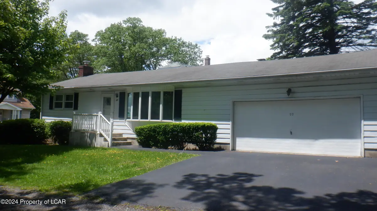 99 Maple Street, Freeland in Freeland