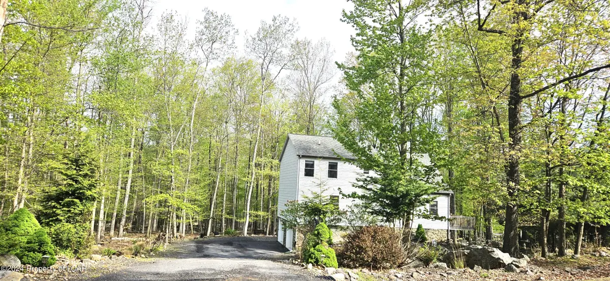 398 Walden Drive, Hazleton in Hazleton