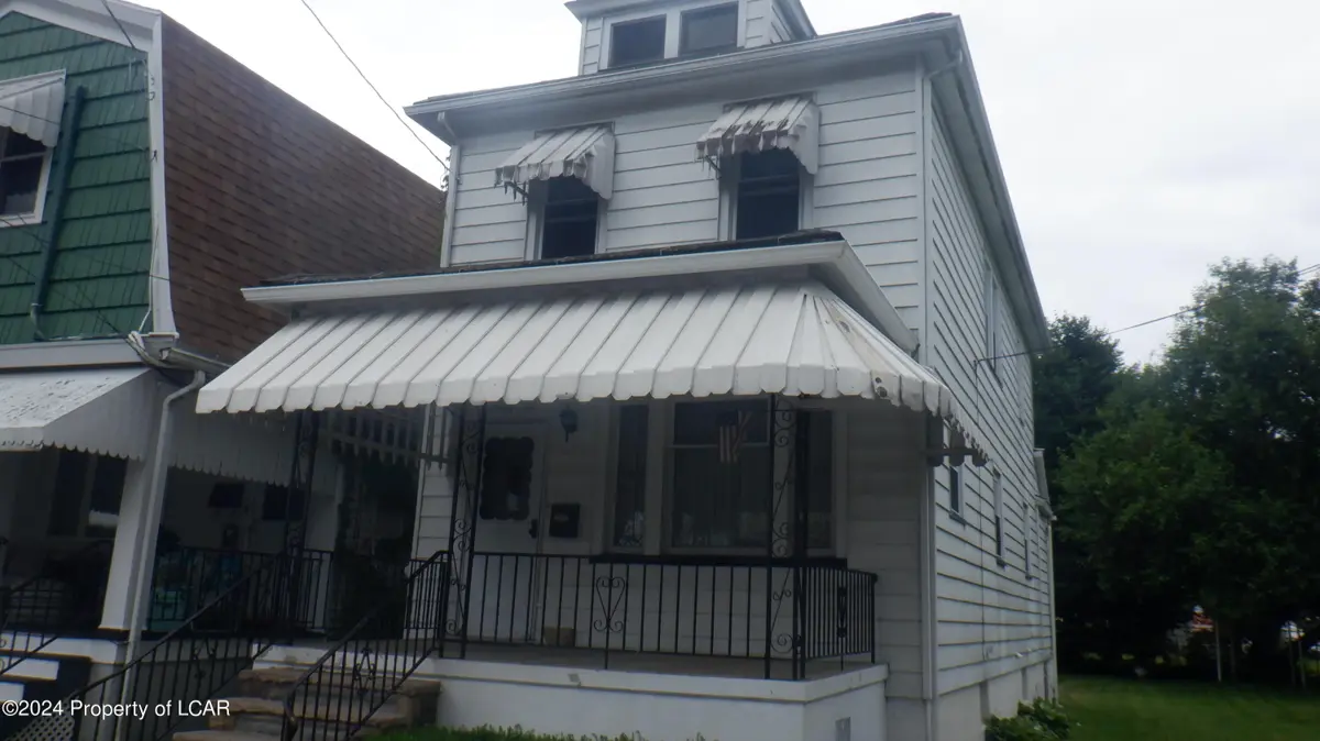96 Oak Street, Wilkes-Barre in Wilkes-Barre