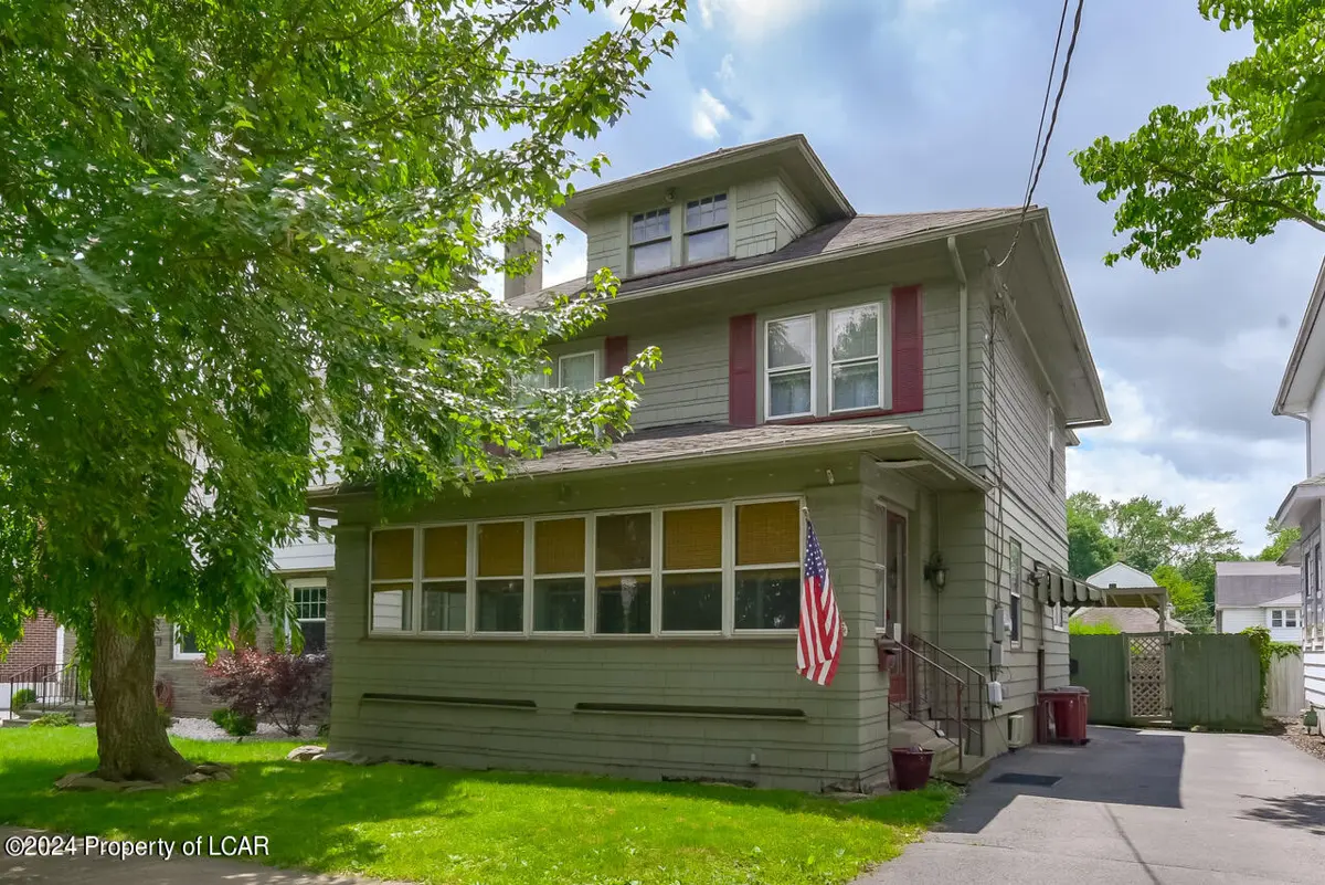 115 E Walnut Street, Kingston in Kingston