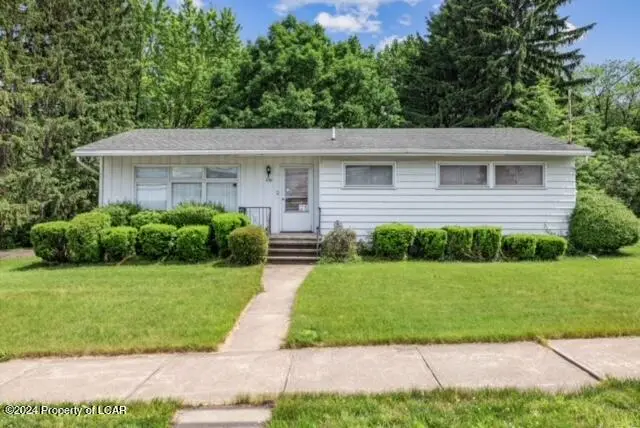 320 E Thomas Street, Wilkes-Barre in Wilkes-Barre