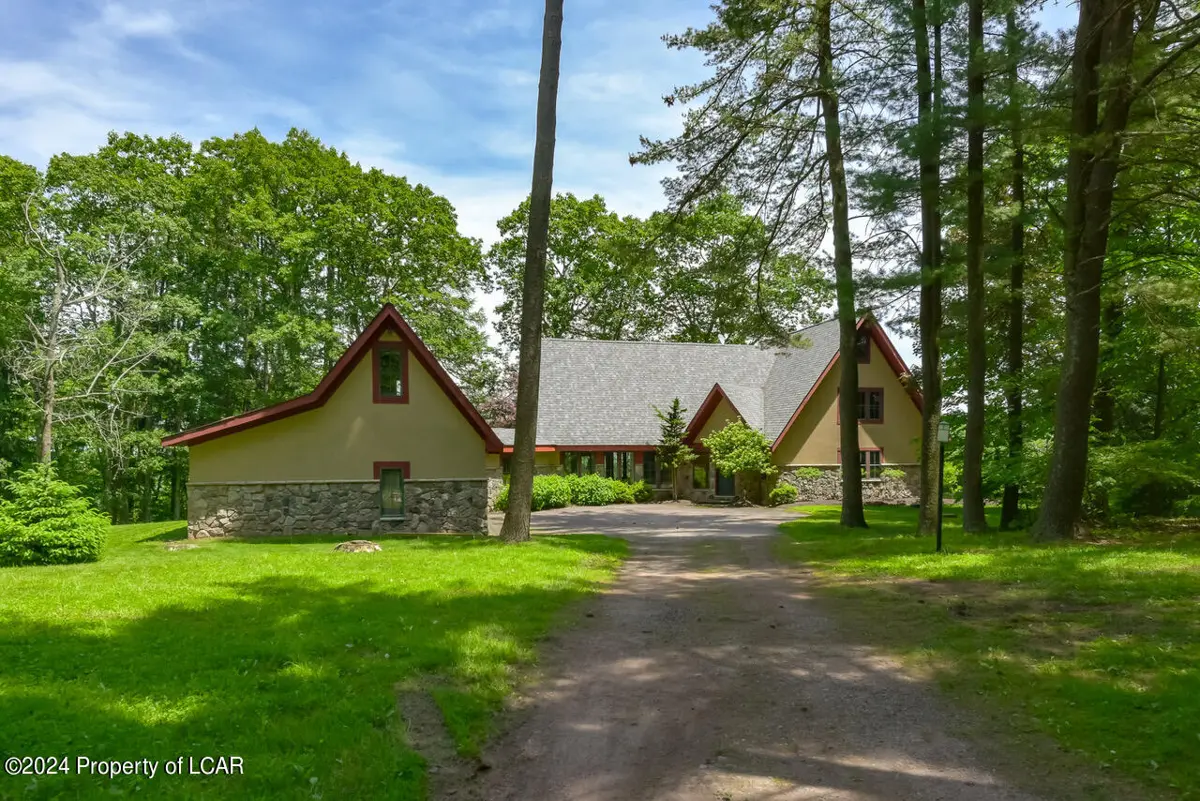 497 N Mountain Road, Sweet Valley in Sweet Valley