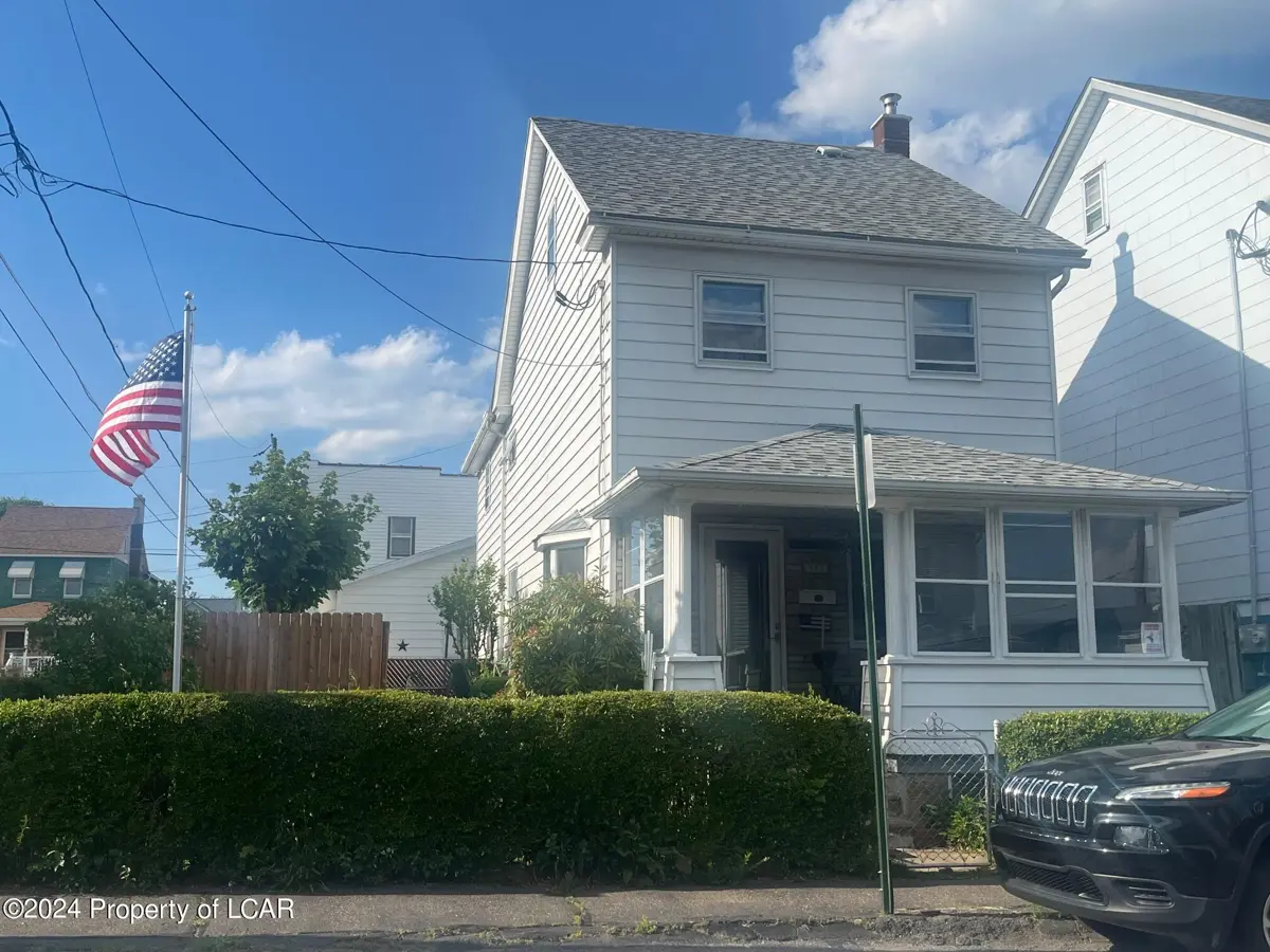 983 Walnut Street, Freeland in Freeland