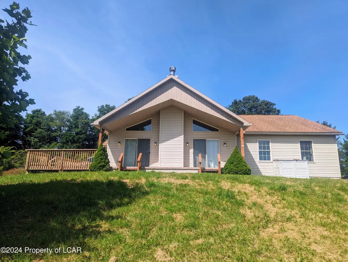 62 Vandermark Road, Shickshinny in Shickshinny