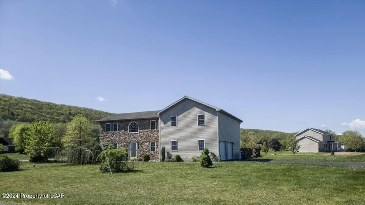 121 Alexander Drive, Sugarloaf in Sugarloaf