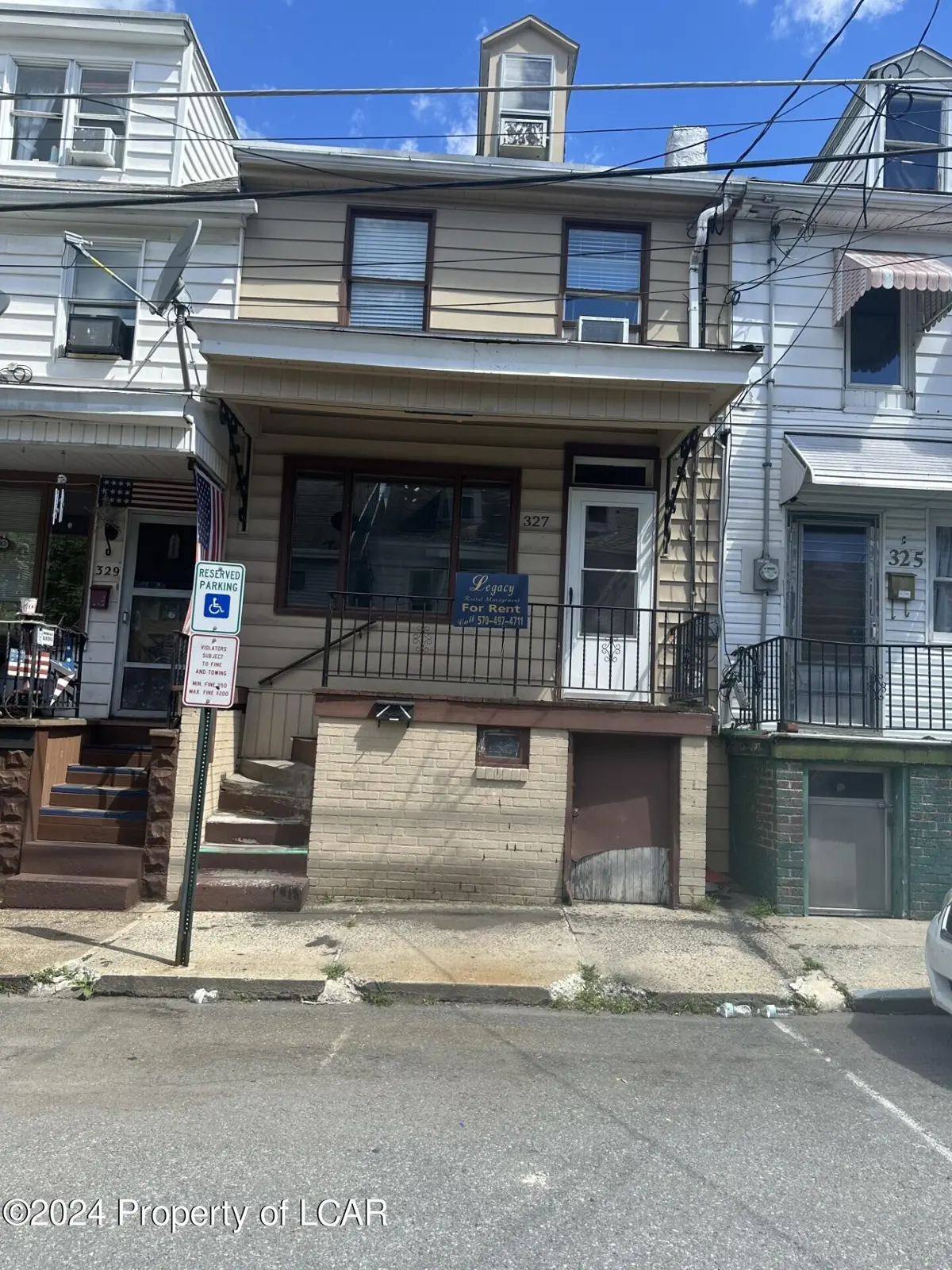 327 W Cherry Street, Shenandoah in Shenandoah