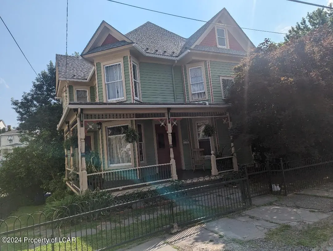 52 E Columbus Avenue, Pittston in Pittston