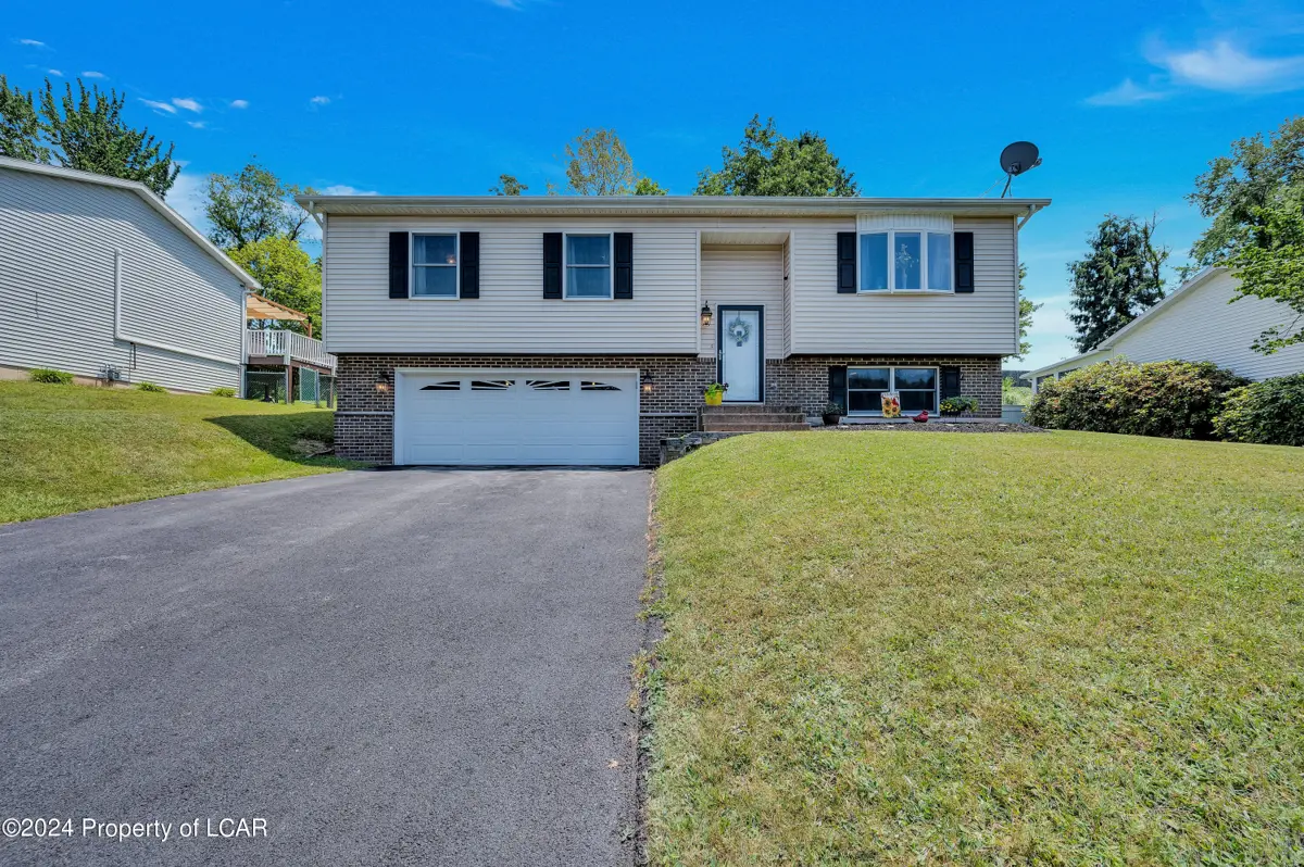 19 Valley View Drive, Mountain Top in Mountain Top