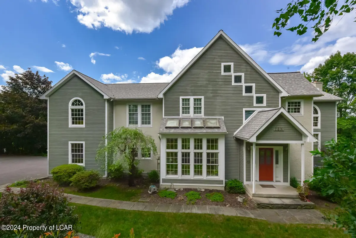 10 Fairfield Drive, Laflin in Laflin
