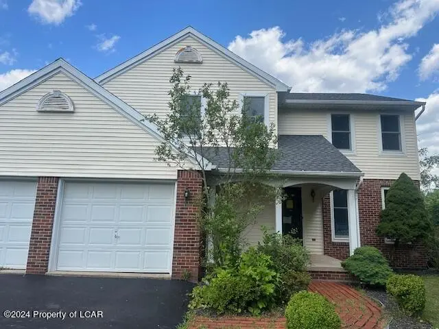 4 HEDGE ROW, Bloomsburg in Bloomsburg
