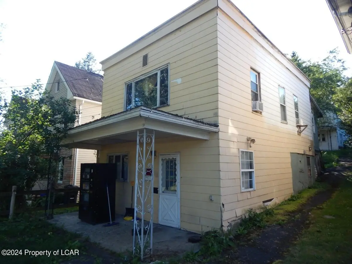 606 Meadow Avenue, Scranton in Scranton