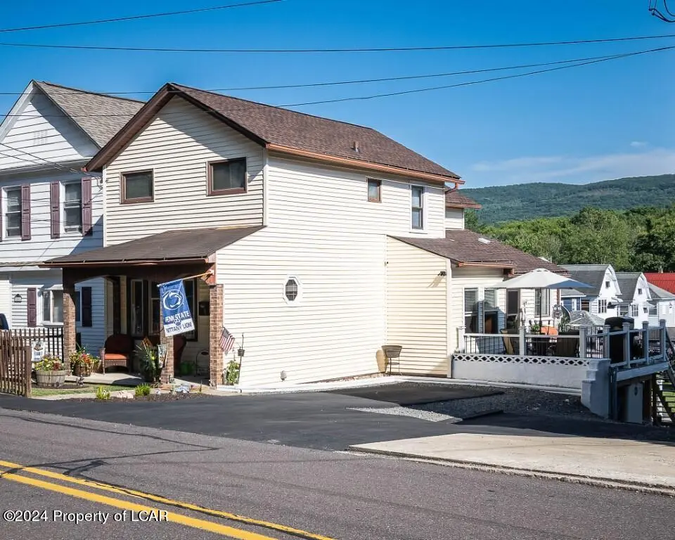 3063 S Main Street, Hanover Township in Hanover Township