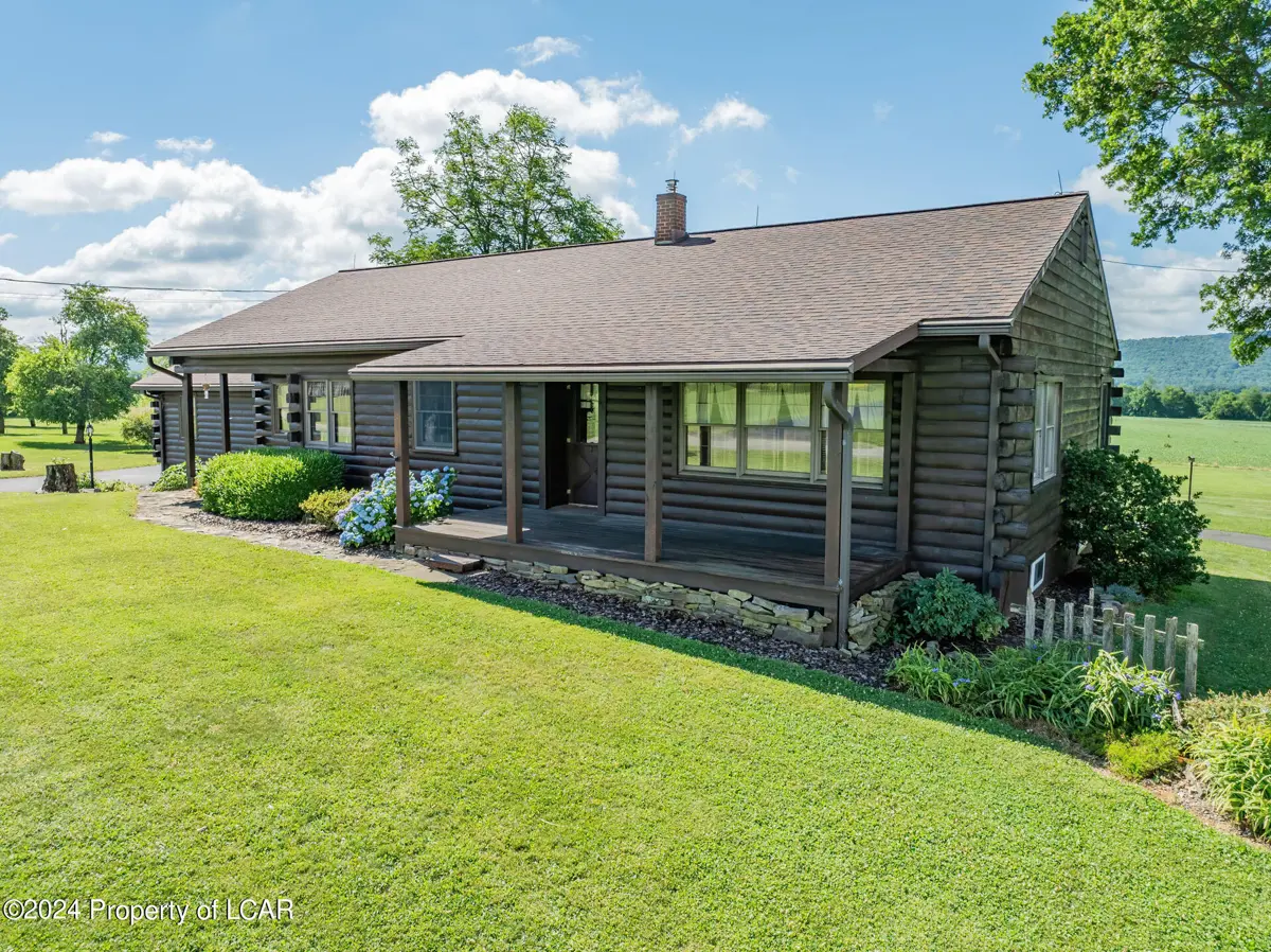 205 Middle Road, Catawissa in Catawissa