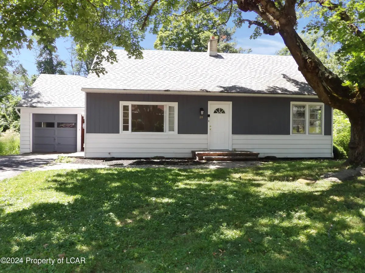 20 Hillcrest Drive, Dallas in Dallas