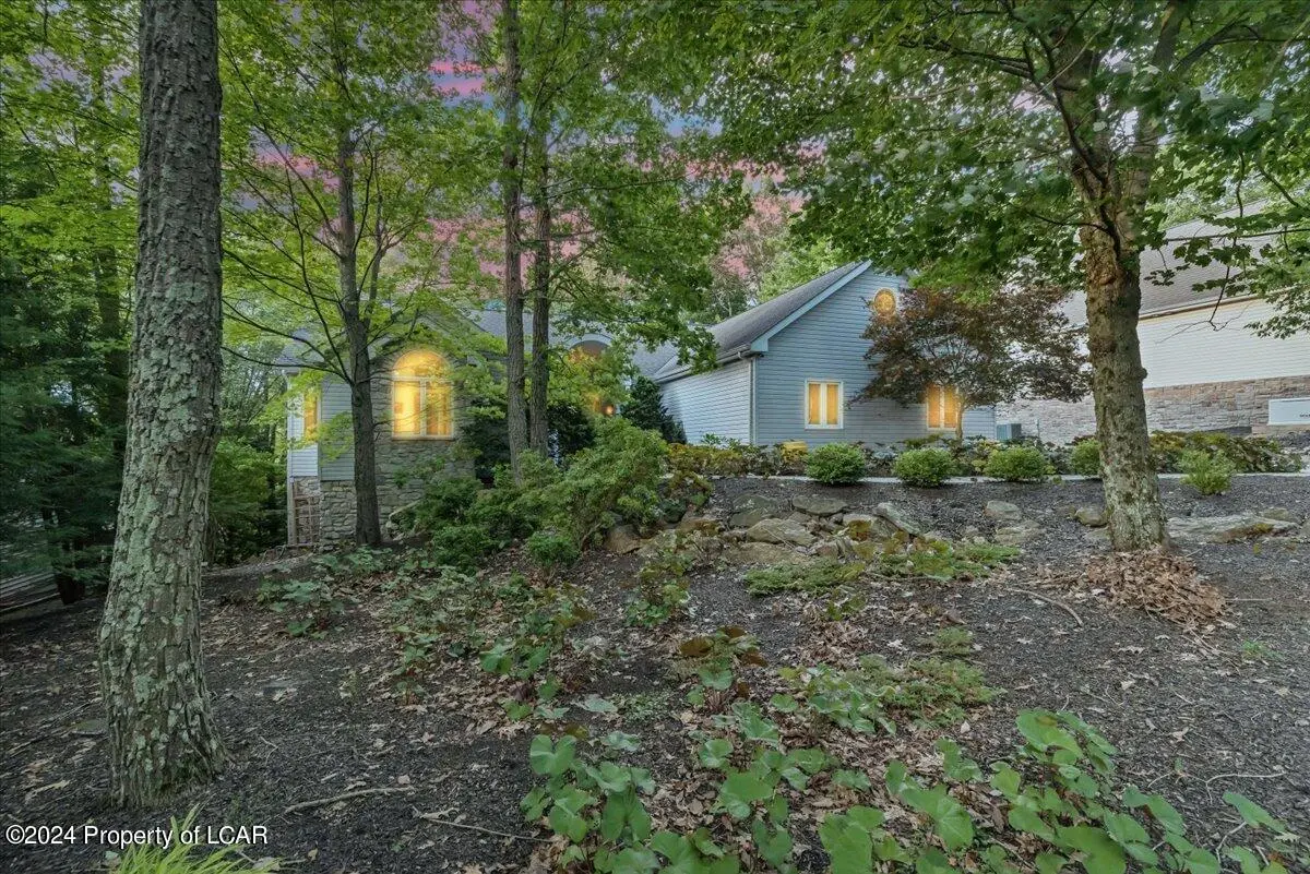 102 Summit Road, Hazleton in Hazleton