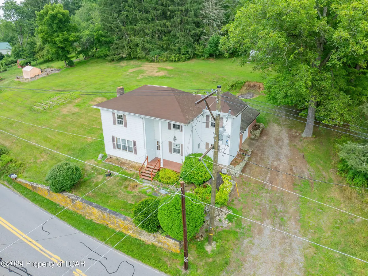 303 Town Hill Road, Shickshinny in Shickshinny